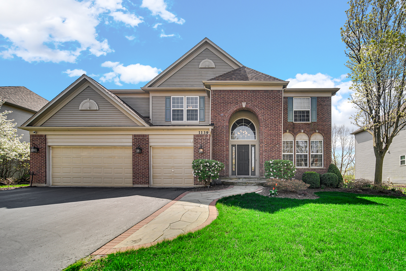 1139 Magnolia Road, Mundelein, IL 60060