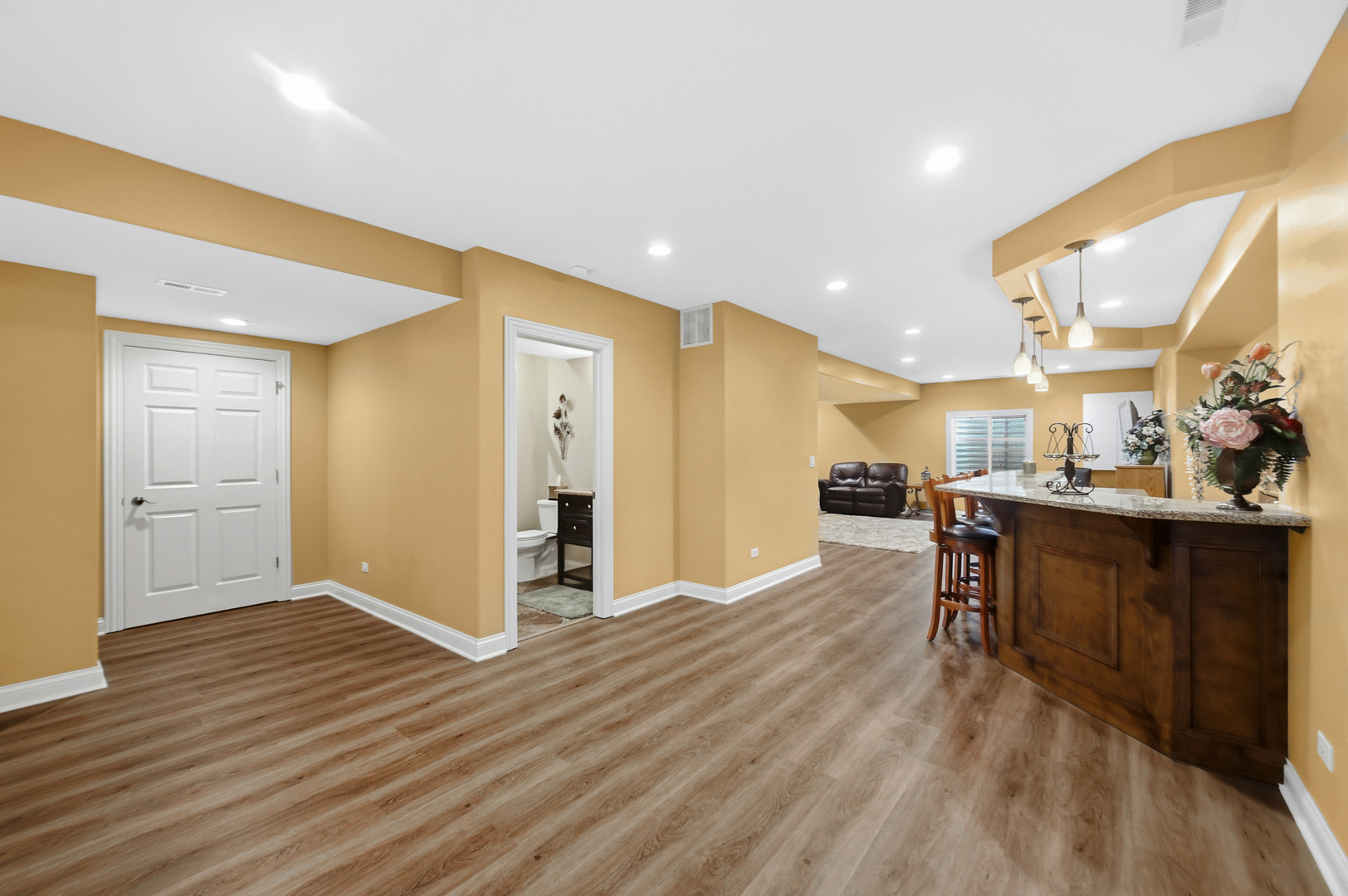 1139 Magnolia Road, Mundelein, IL 60060