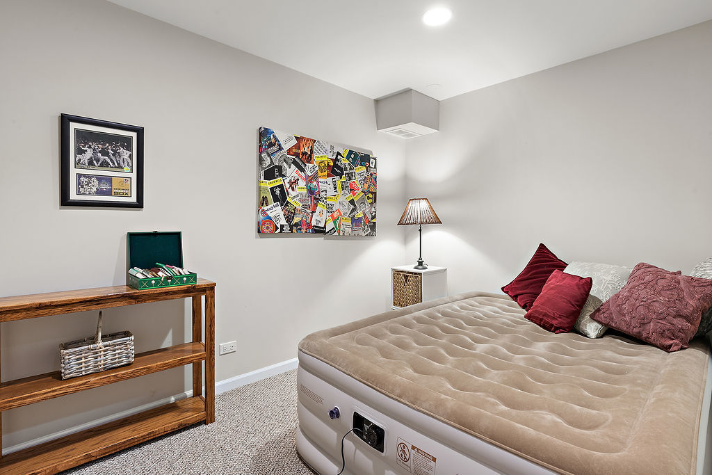 1751 Park Ridge Point, Park Ridge, IL 60068