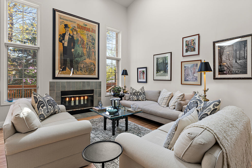 1751 Park Ridge Point, Park Ridge, IL 60068