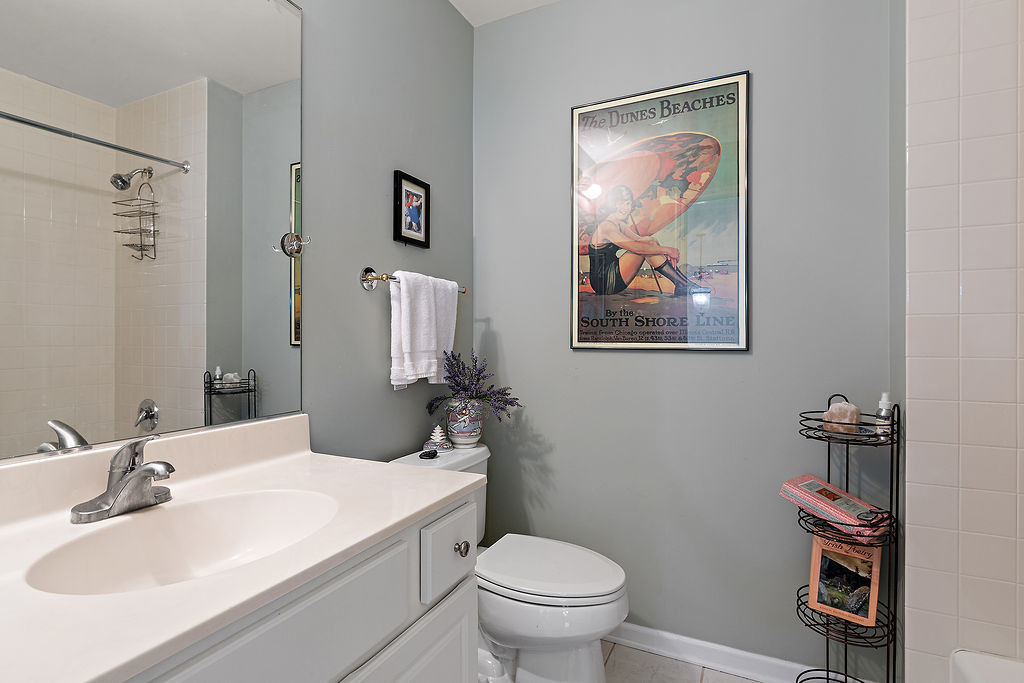 1751 Park Ridge Point, Park Ridge, IL 60068