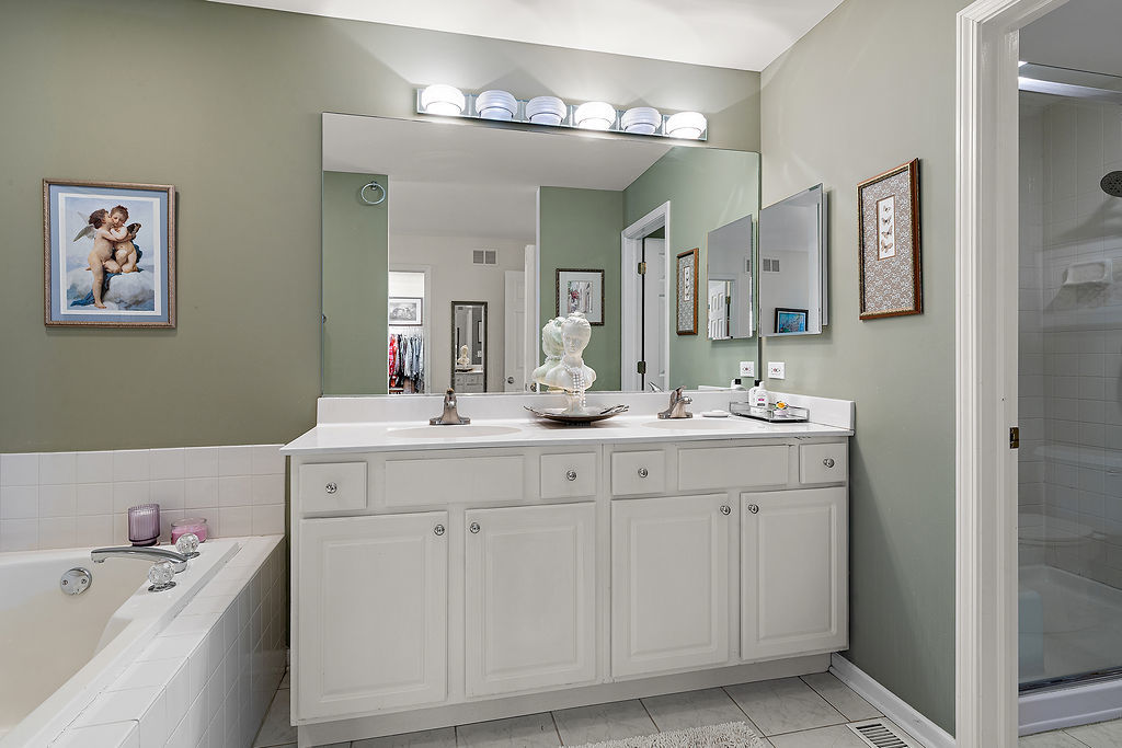 1751 Park Ridge Point, Park Ridge, IL 60068