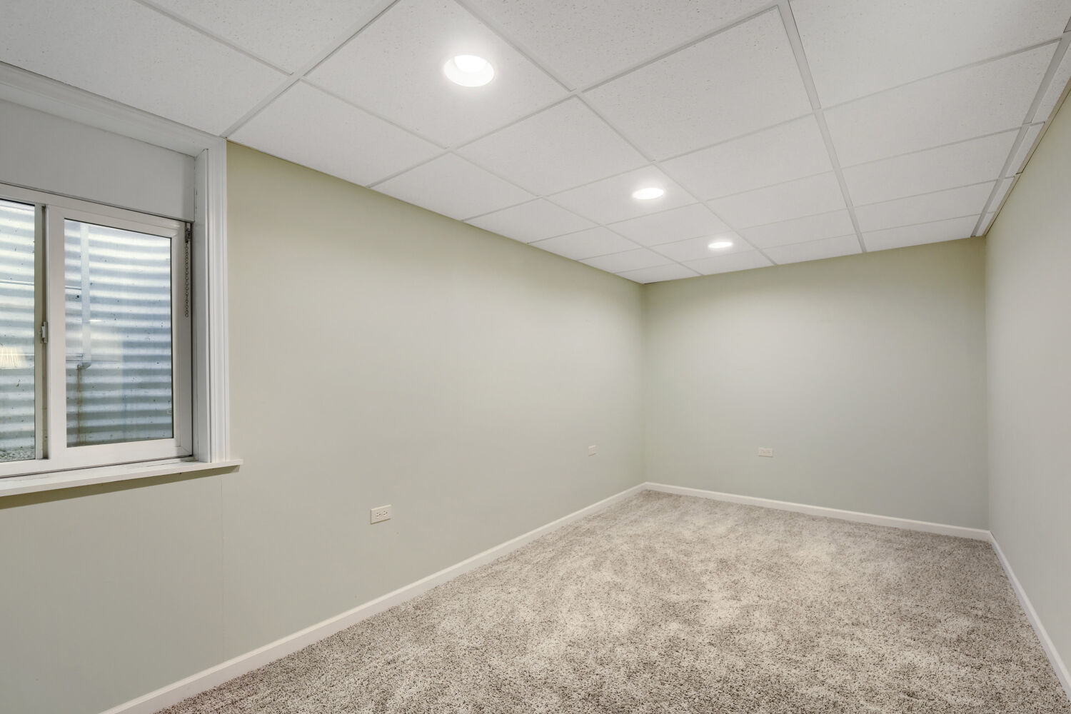 561 Old Barn Road, Lake Barrington, IL 60010