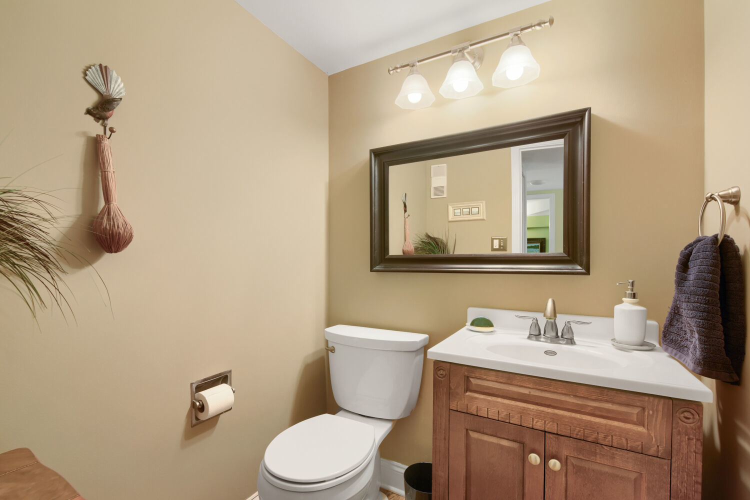 561 Old Barn Road, Lake Barrington, IL 60010