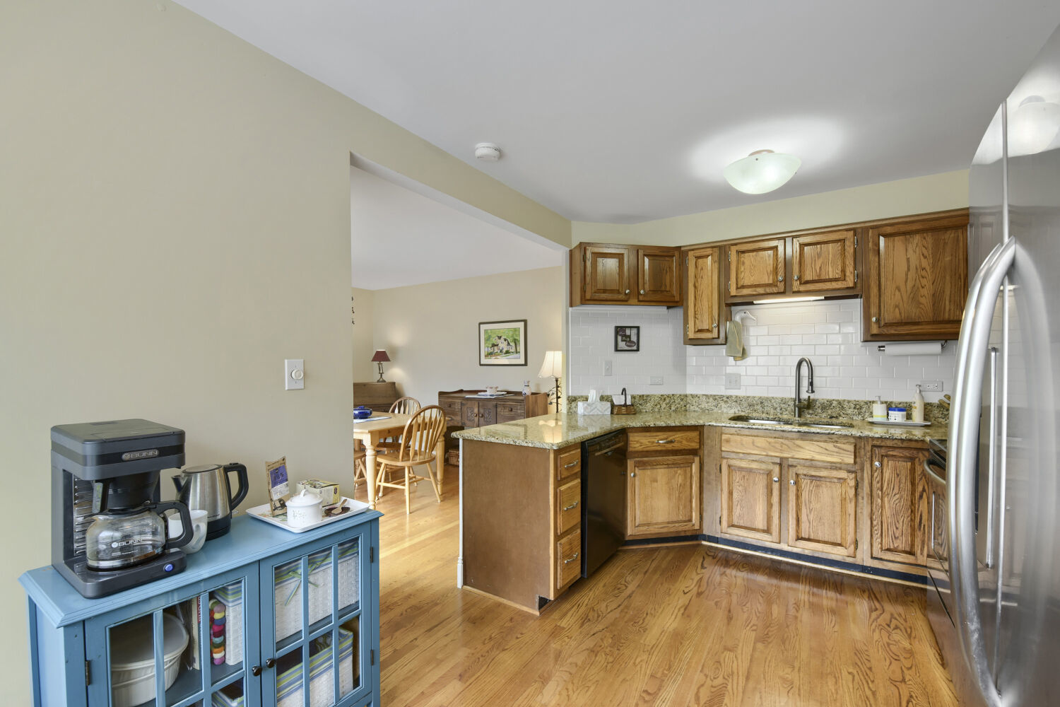 561 Old Barn Road, Lake Barrington, IL 60010