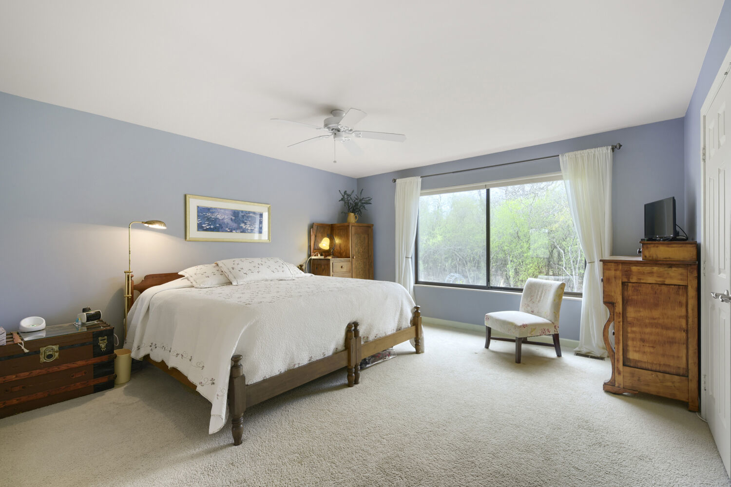 561 Old Barn Road, Lake Barrington, IL 60010