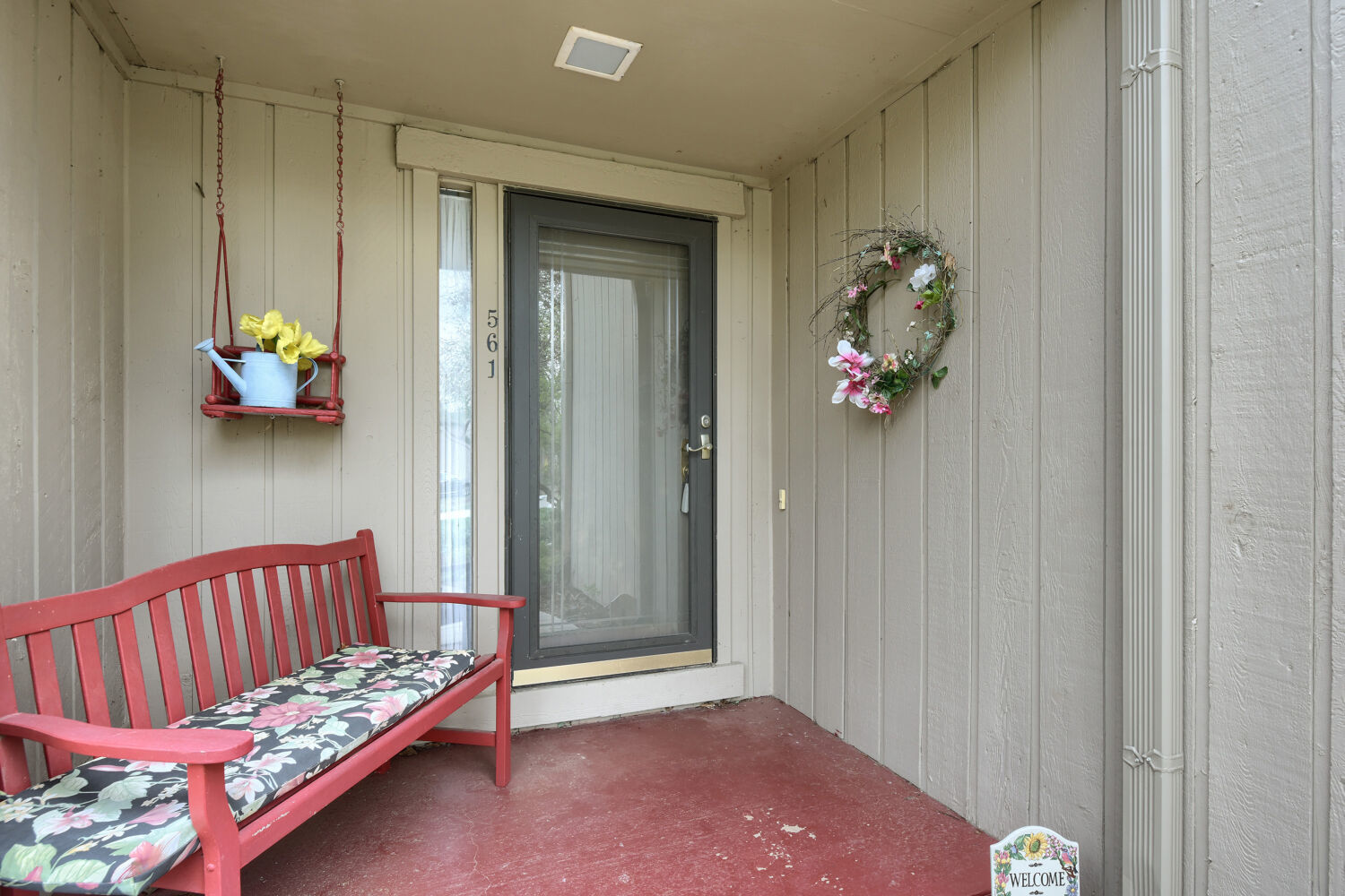 561 Old Barn Road, Lake Barrington, IL 60010