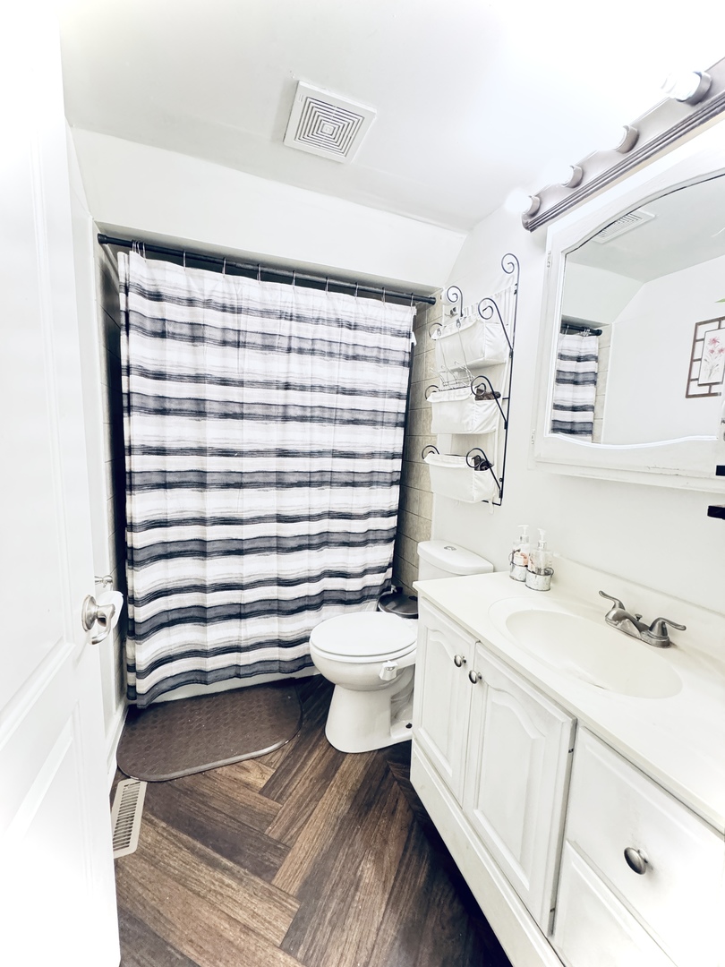 817 Cochrane Avenue, Joliet, IL 60436