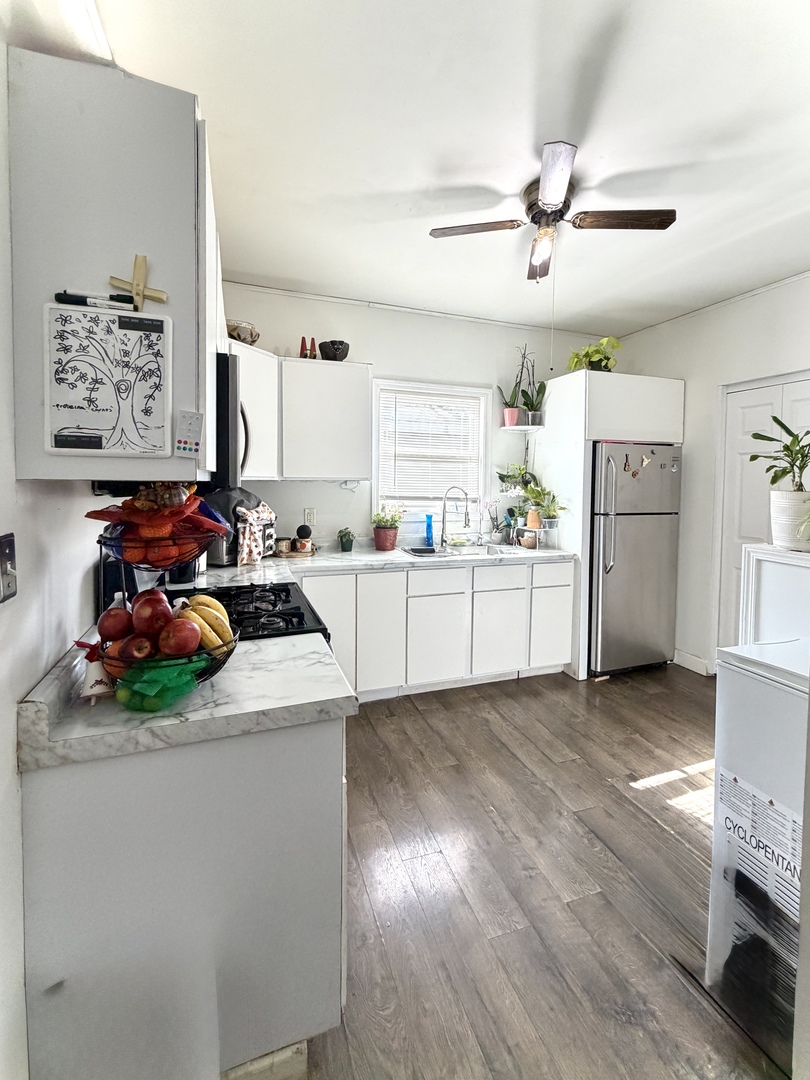 817 Cochrane Avenue, Joliet, IL 60436