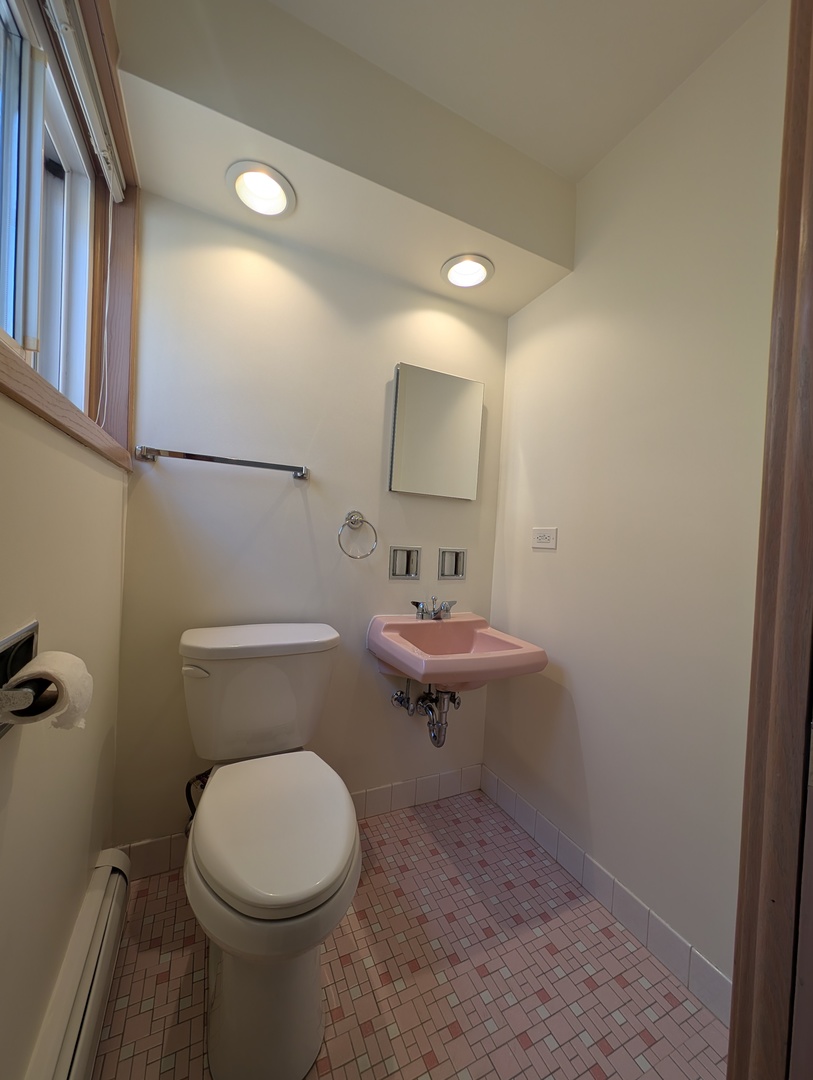 6537 N Natoma Avenue #2, Chicago, IL 60631