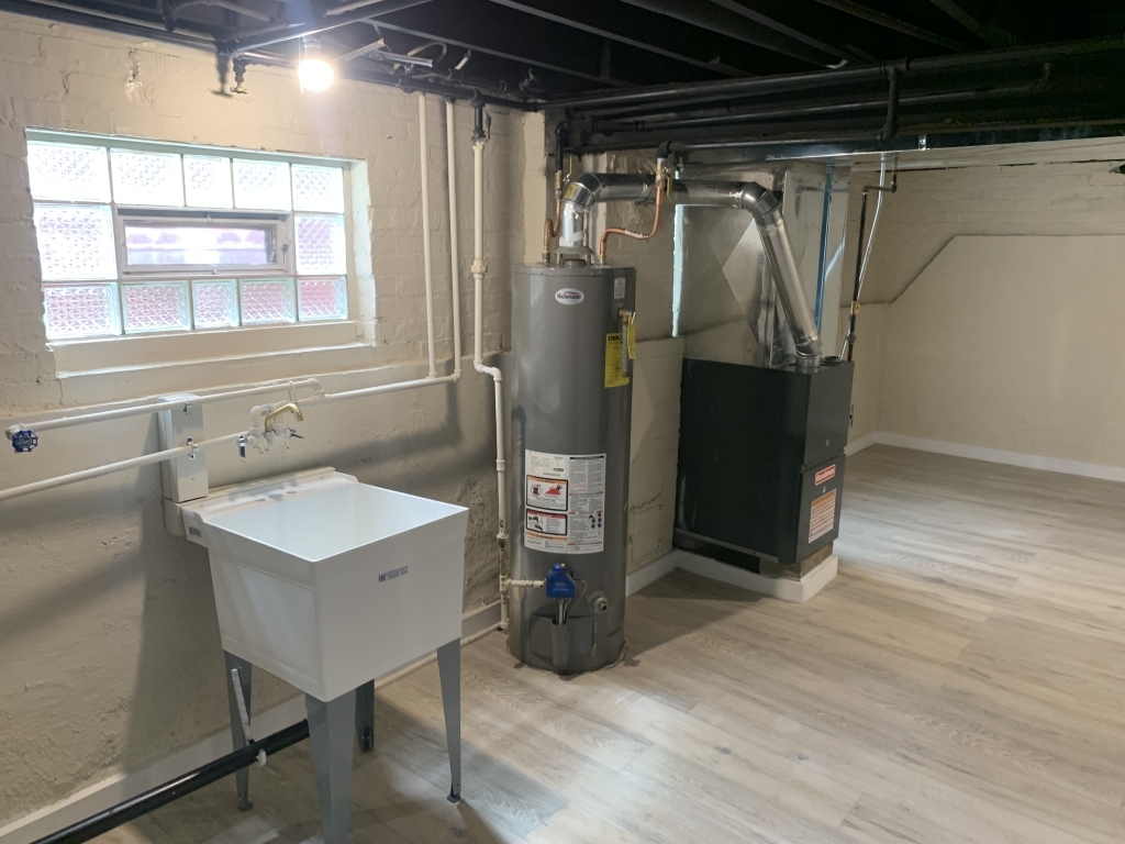 13819 S State Street, Riverdale, IL 60827