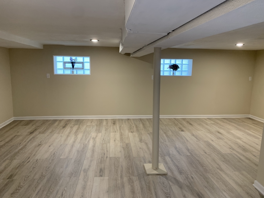 13819 S State Street, Riverdale, IL 60827