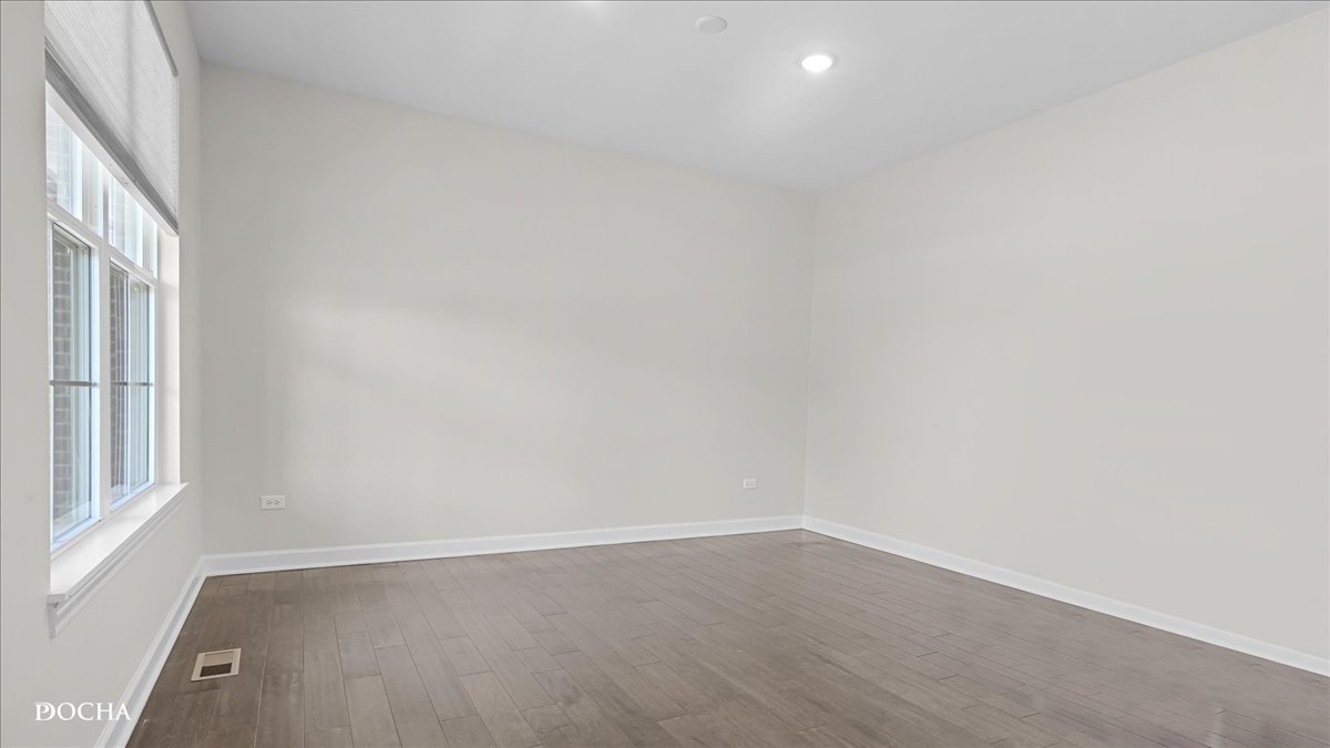 Naperville, IL 60564