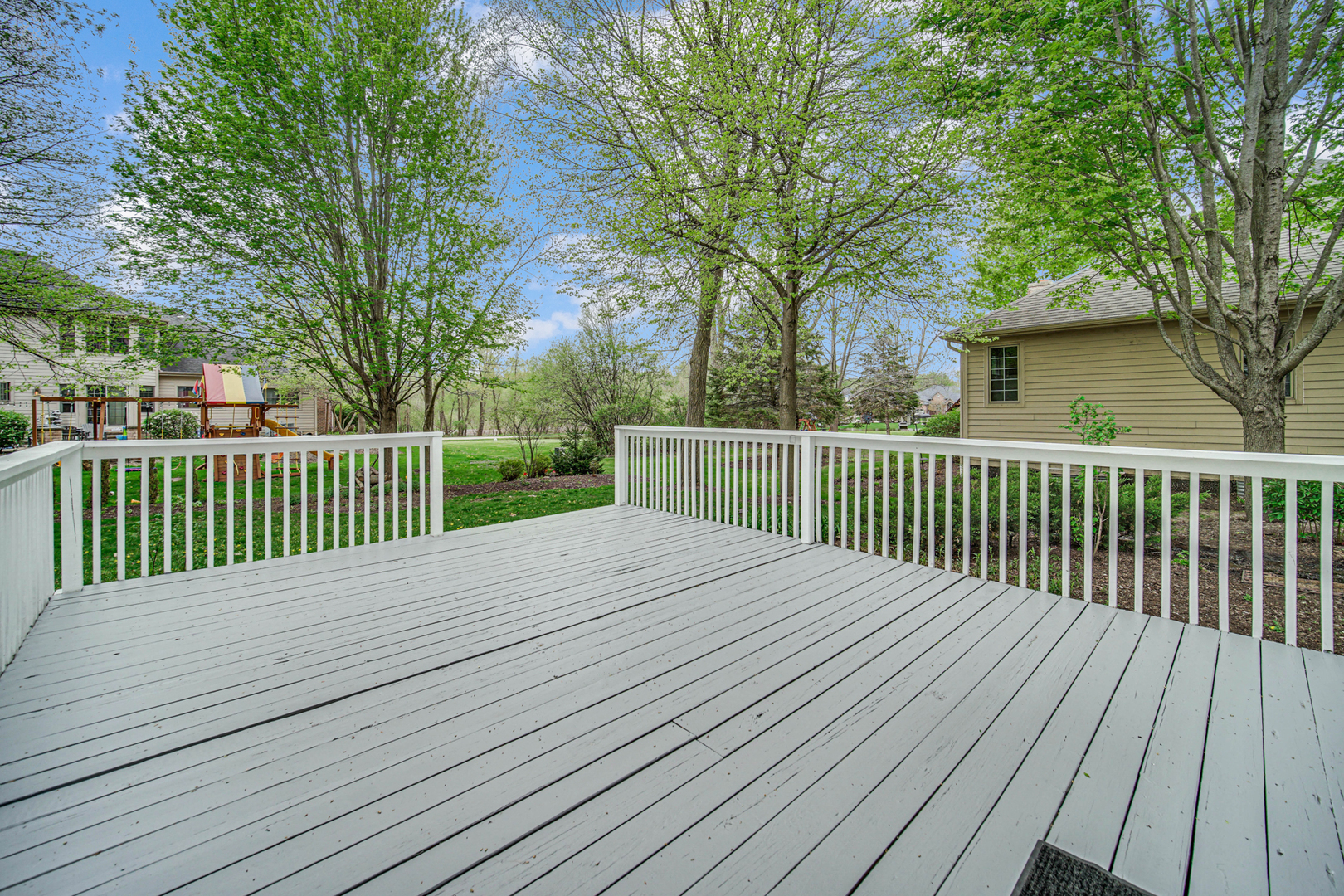 8709 Shade Tree Circle, Lakewood, IL 60014