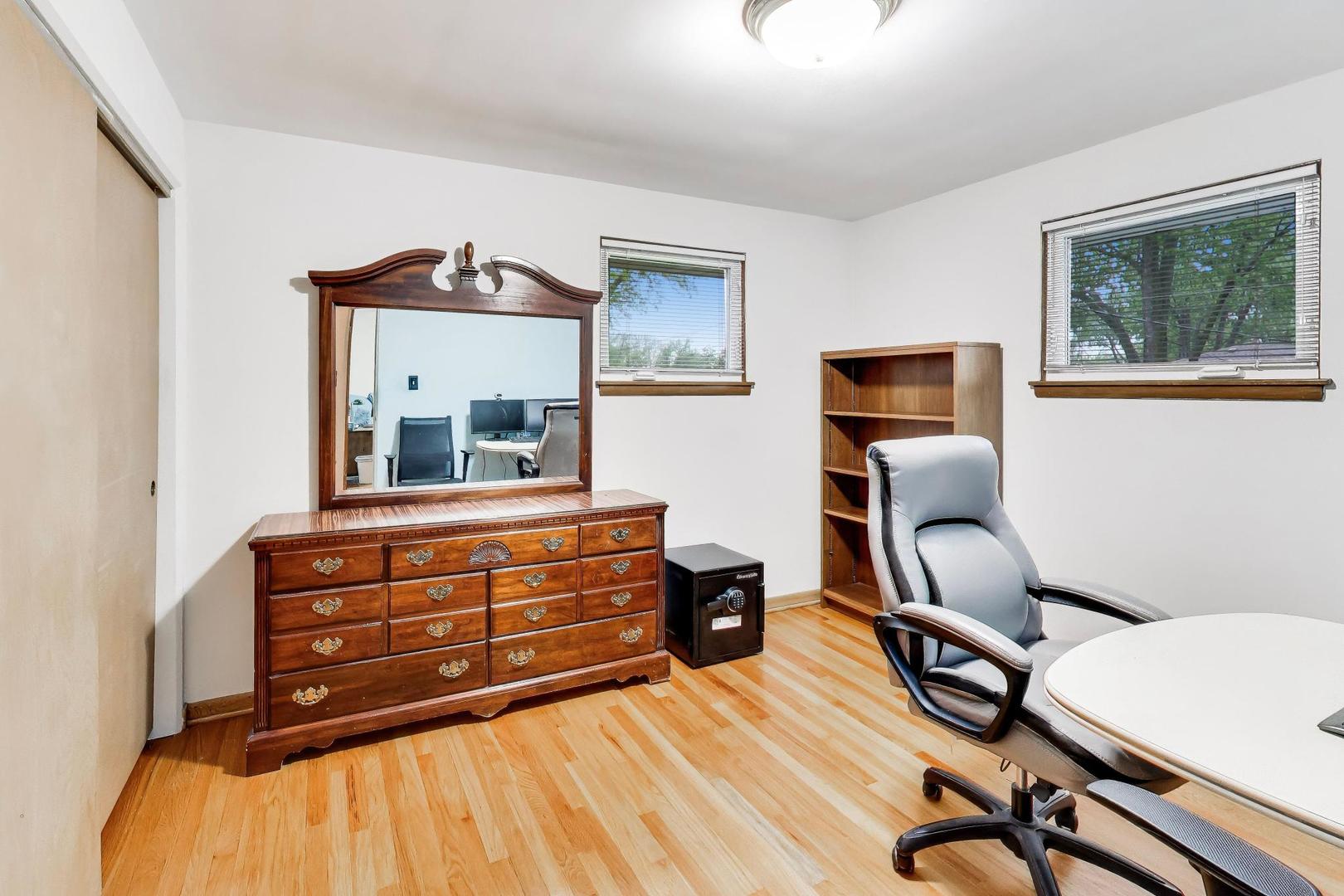 346 Kemman Avenue, La Grange Park, IL 60526