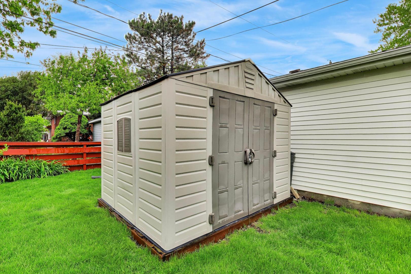 346 Kemman Avenue, La Grange Park, IL 60526