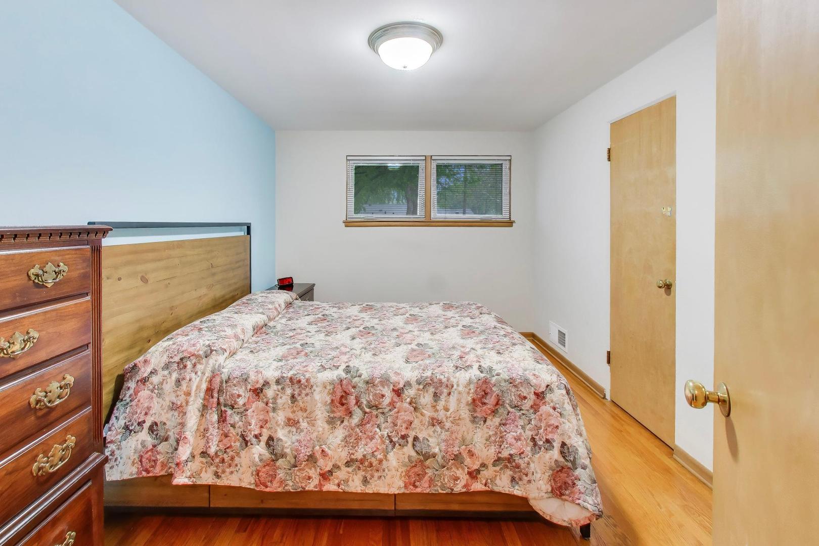 346 Kemman Avenue, La Grange Park, IL 60526