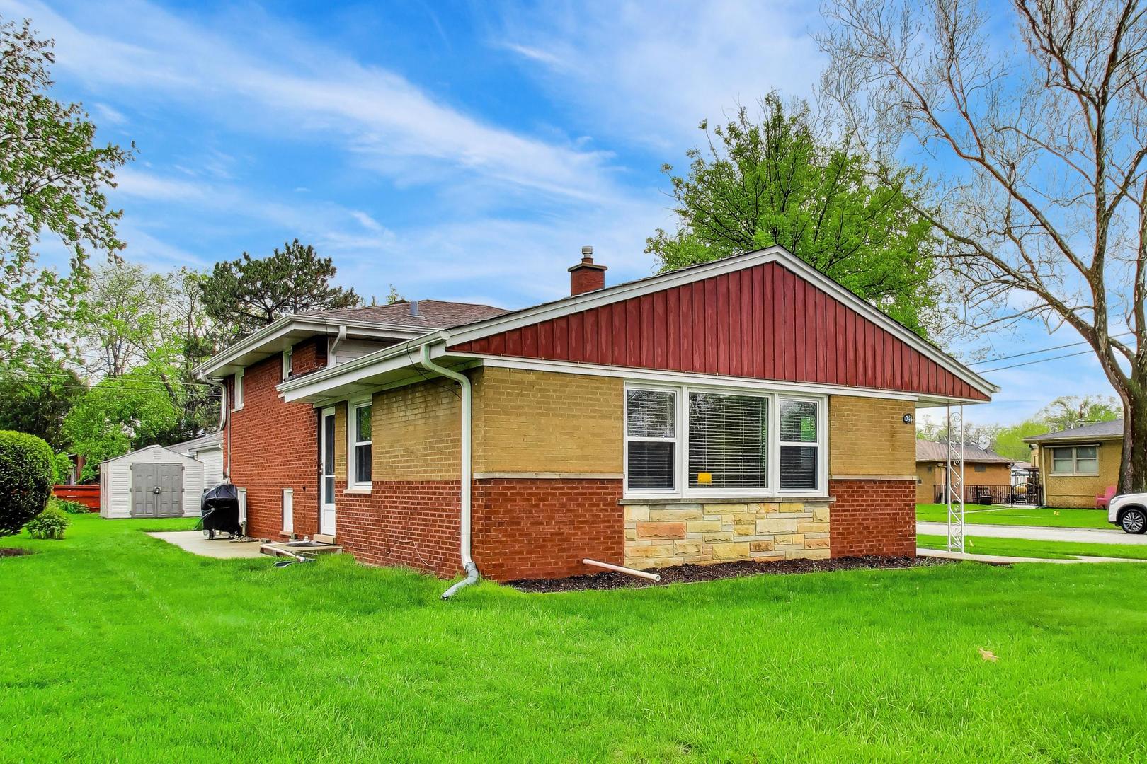 346 Kemman Avenue, La Grange Park, IL 60526