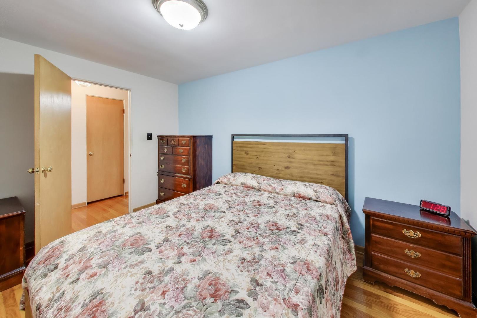 346 Kemman Avenue, La Grange Park, IL 60526
