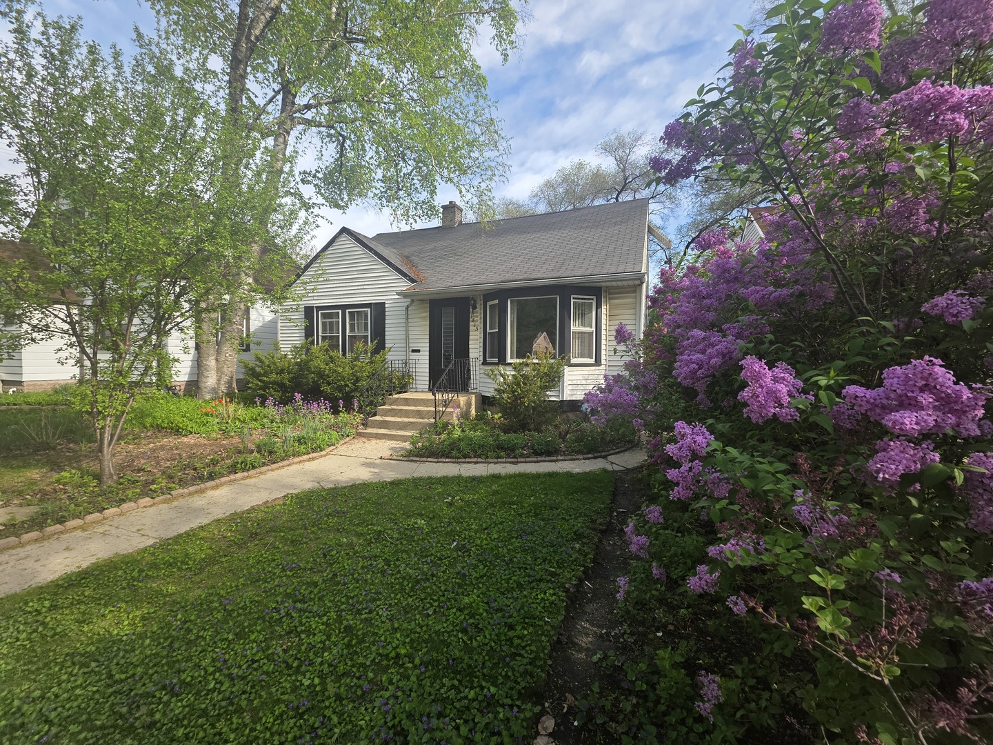 1815 Cleveland Street, Evanston, IL 60202