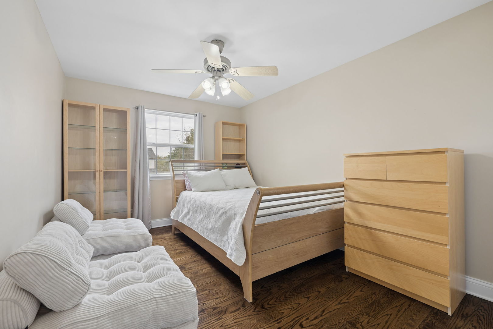 623 Wild Indigo Avenue, Romeoville, IL 60446