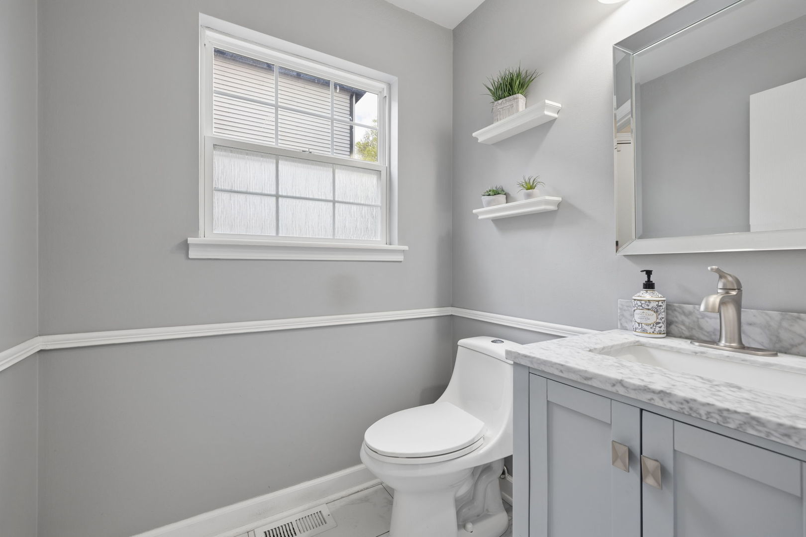 623 Wild Indigo Avenue, Romeoville, IL 60446