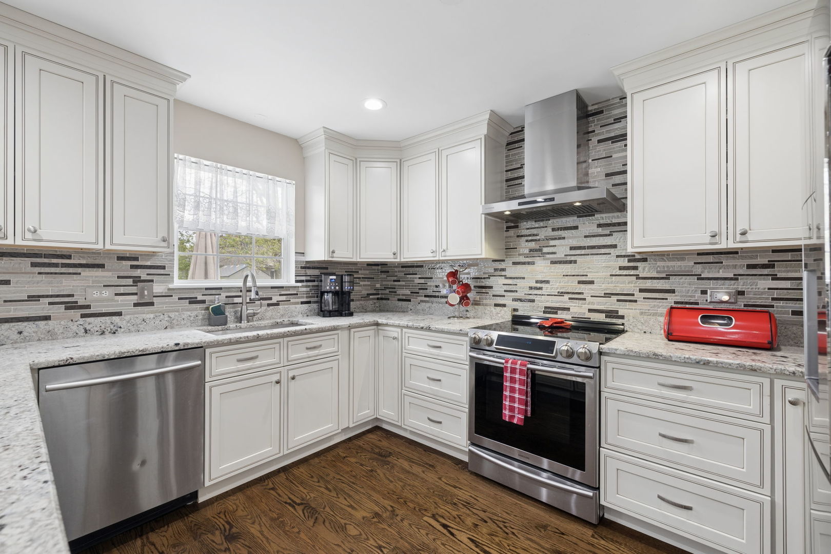 623 Wild Indigo Avenue, Romeoville, IL 60446