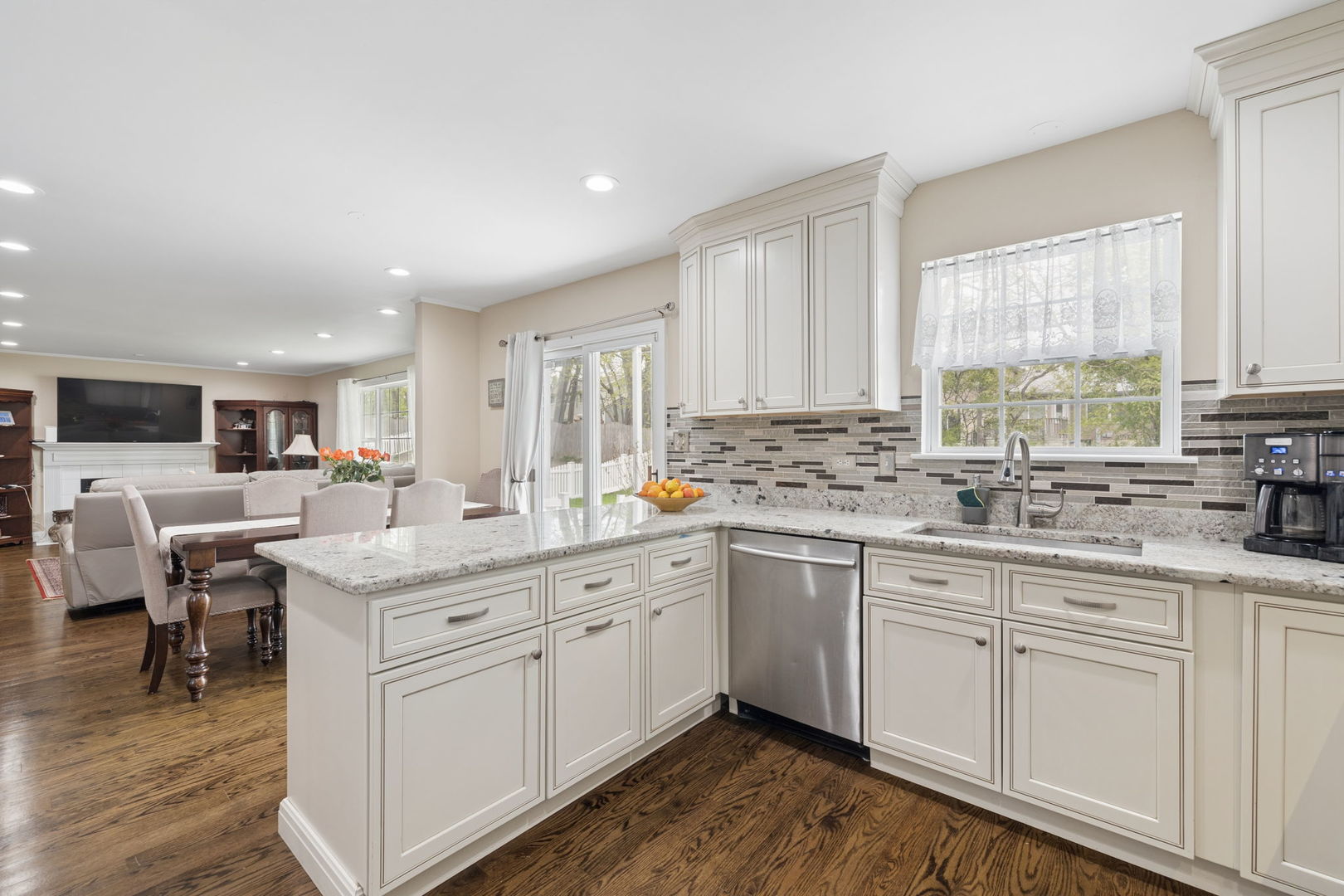 623 Wild Indigo Avenue, Romeoville, IL 60446