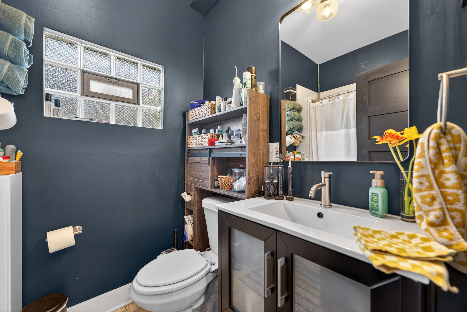 3115 N Oakley Avenue, Chicago, IL 60618