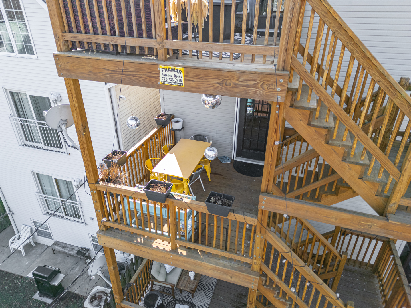 3115 N Oakley Avenue, Chicago, IL 60618