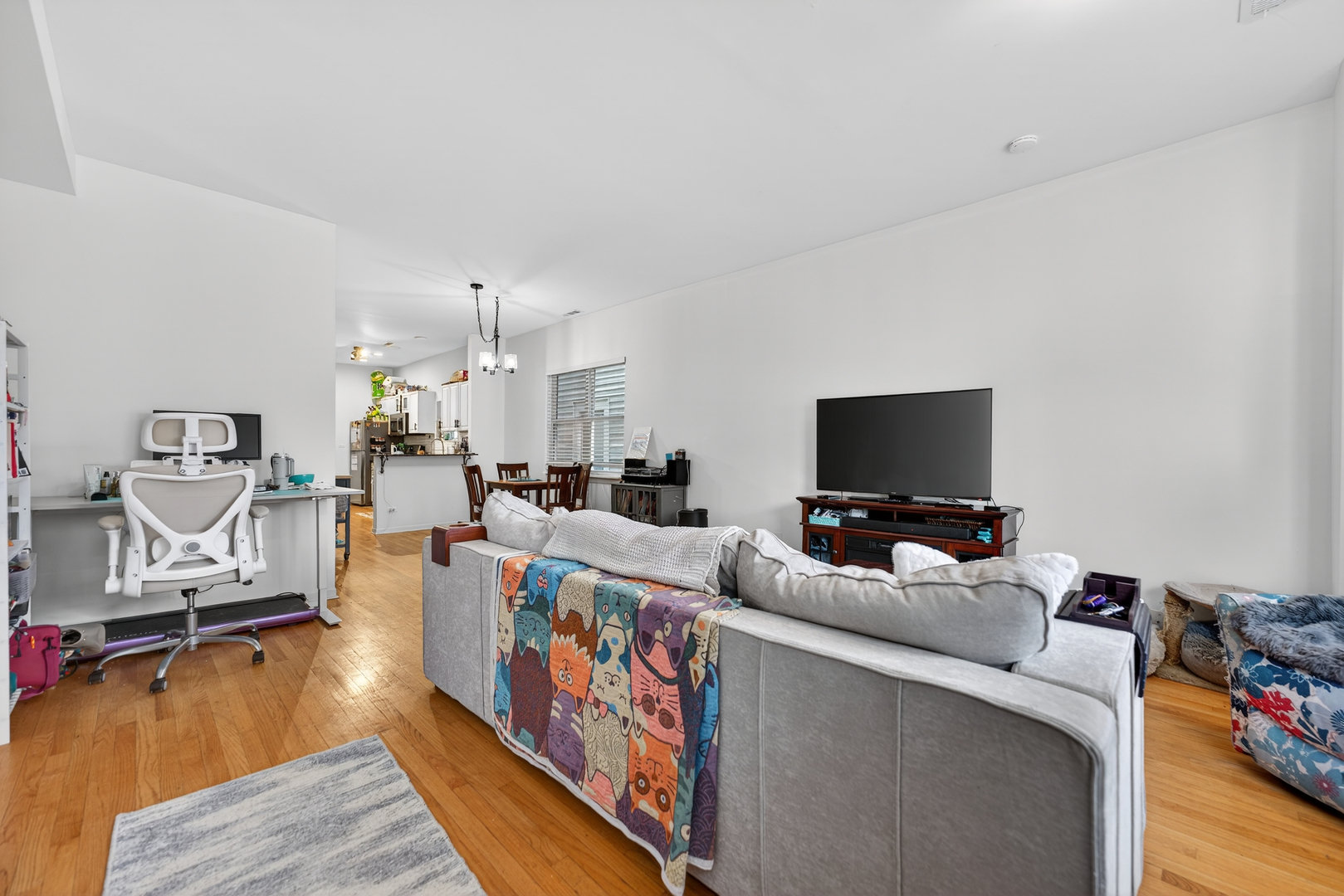 3115 N Oakley Avenue, Chicago, IL 60618