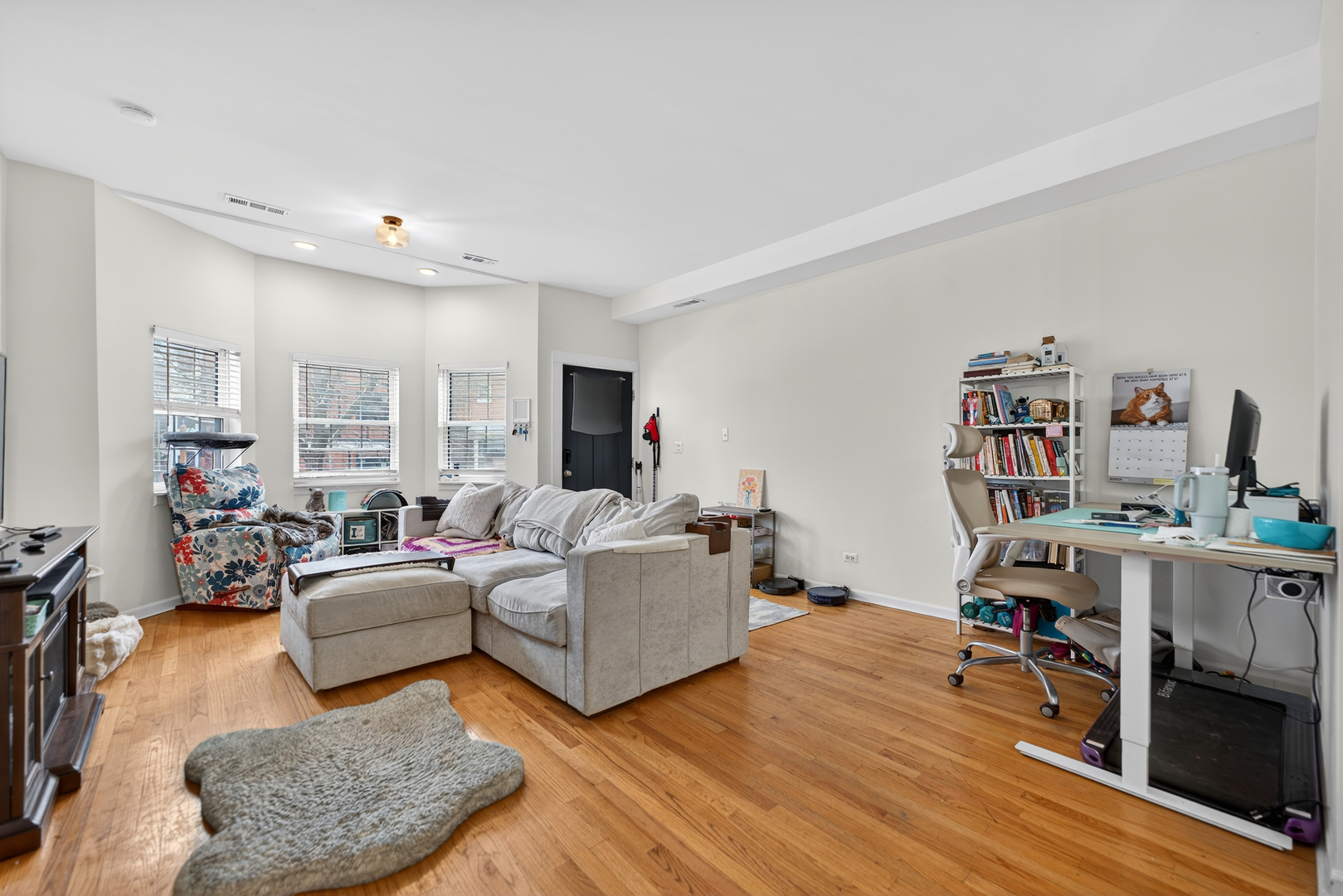 3115 N Oakley Avenue, Chicago, IL 60618