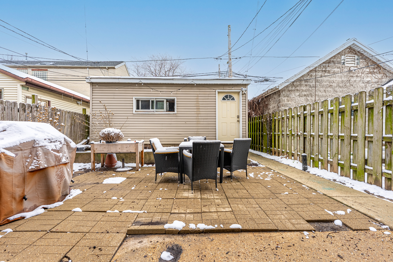 3115 N Oakley Avenue, Chicago, IL 60618