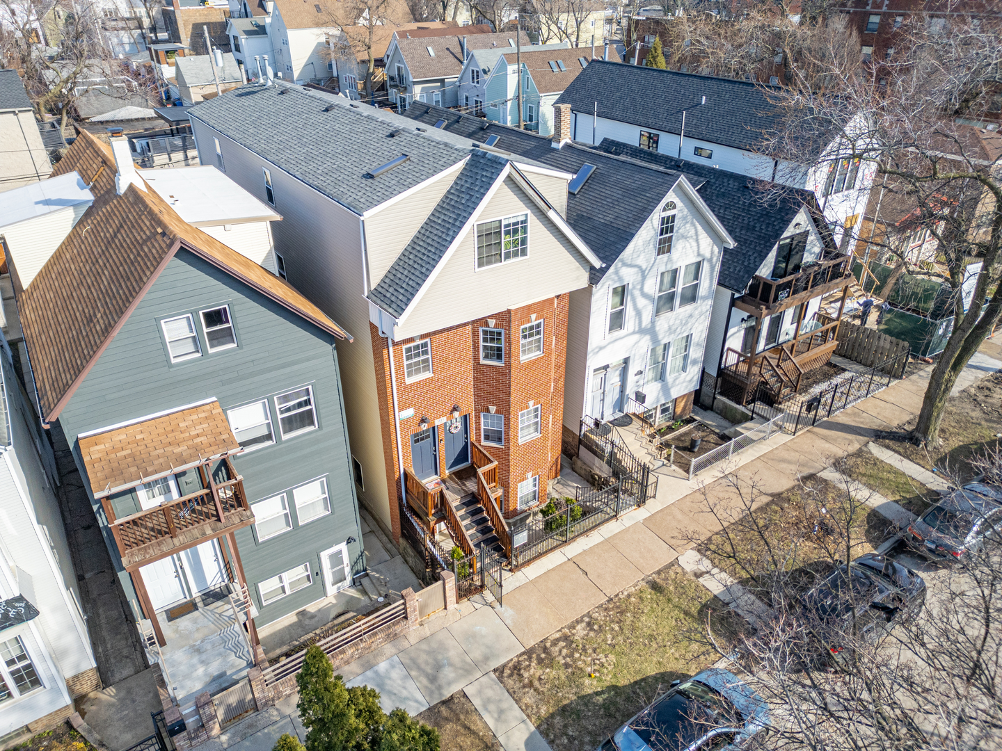 3115 N Oakley Avenue, Chicago, IL 60618