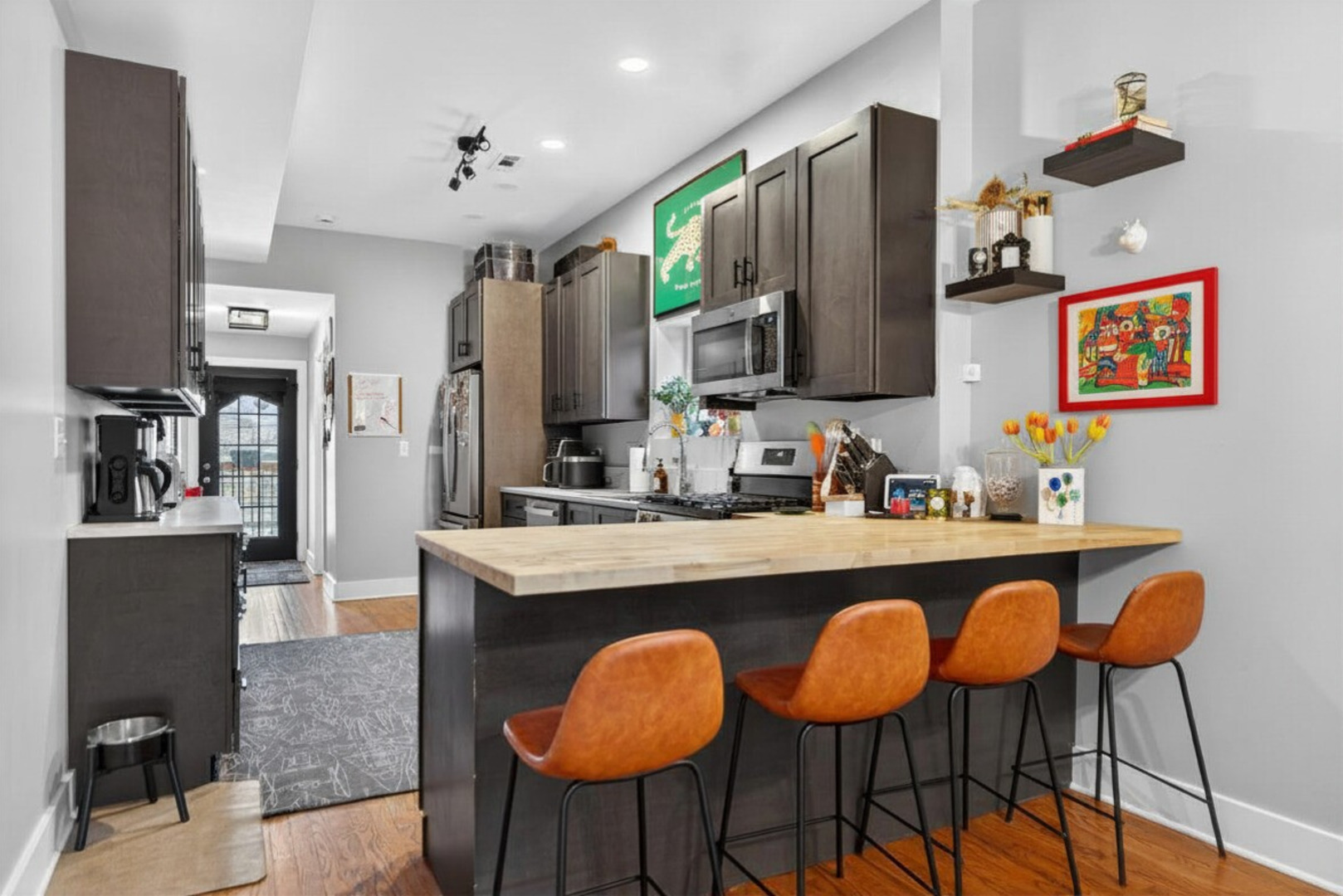 3115 N Oakley Avenue, Chicago, IL 60618