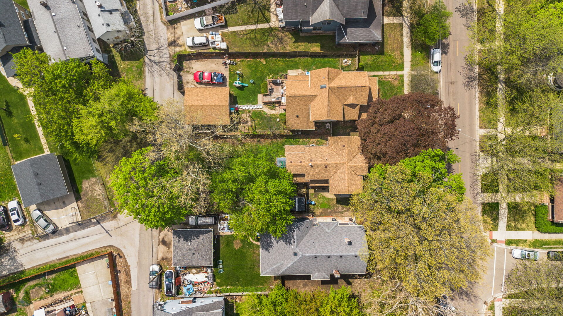 212 S 4th Street, Aurora, IL 60505