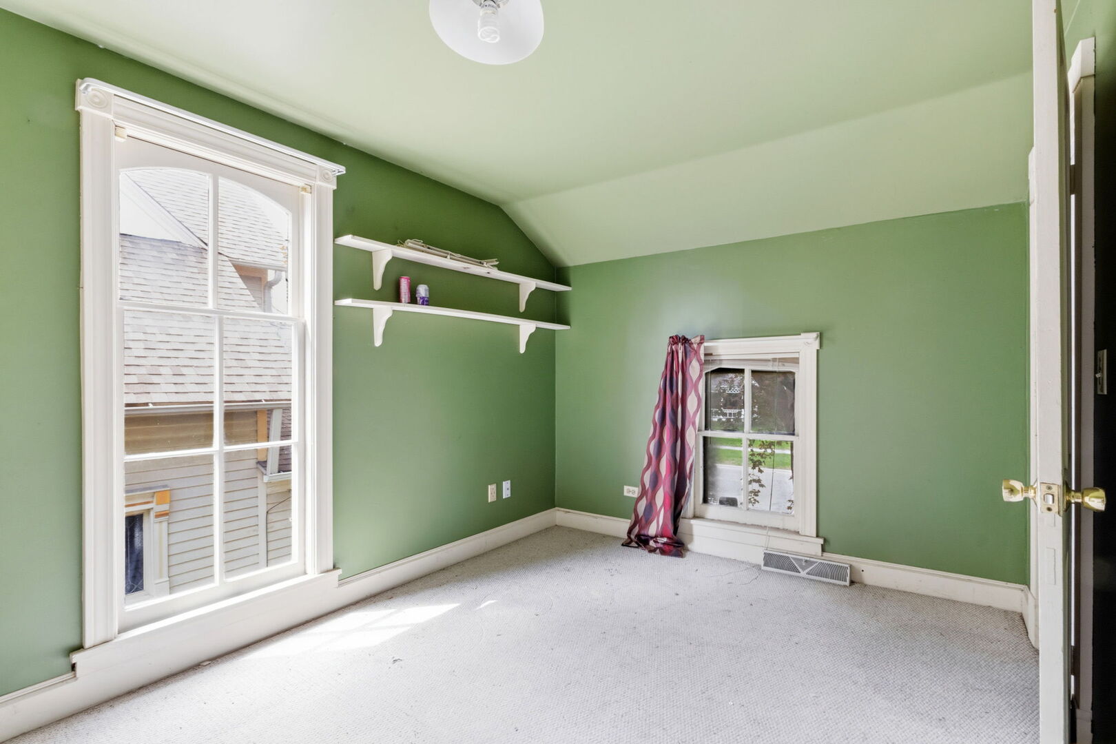 212 S 4th Street, Aurora, IL 60505