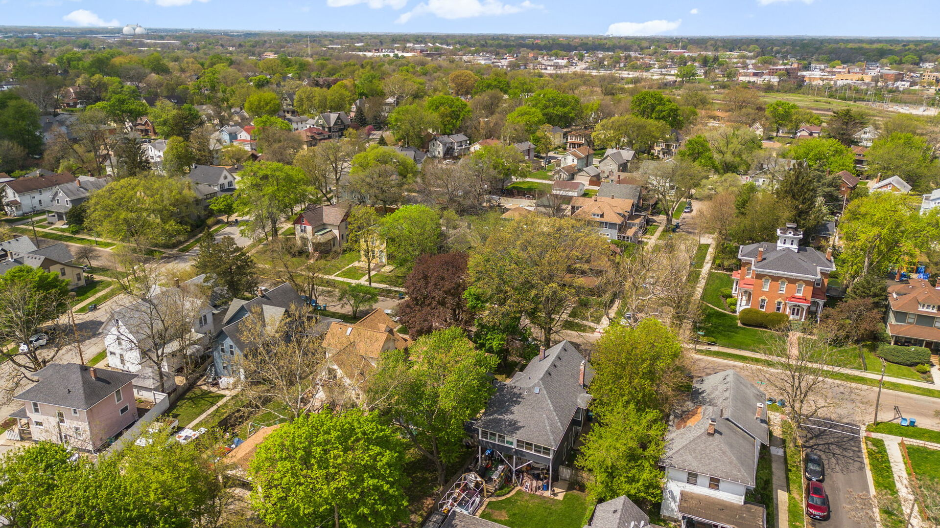 212 S 4th Street, Aurora, IL 60505