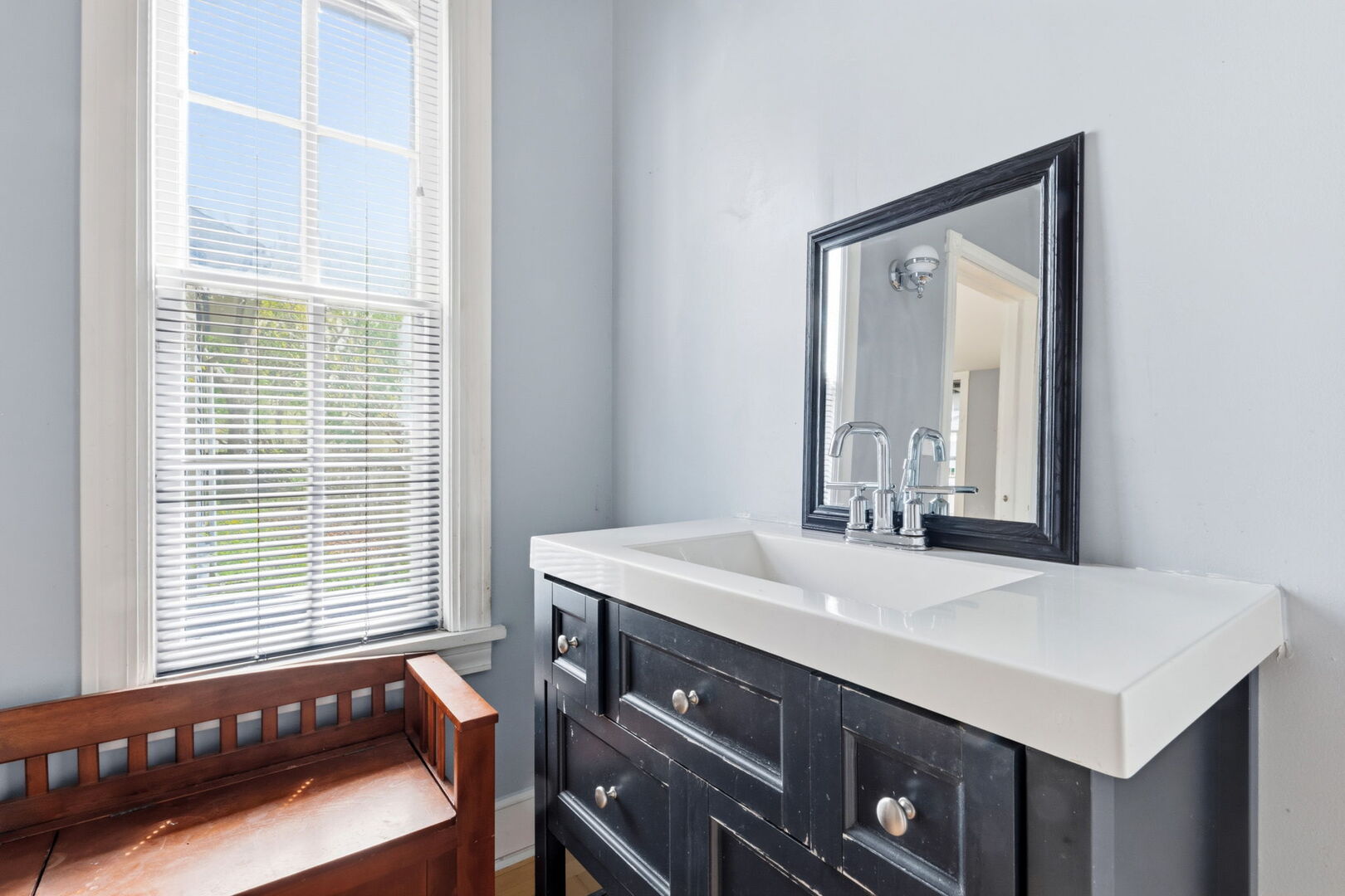 212 S 4th Street, Aurora, IL 60505