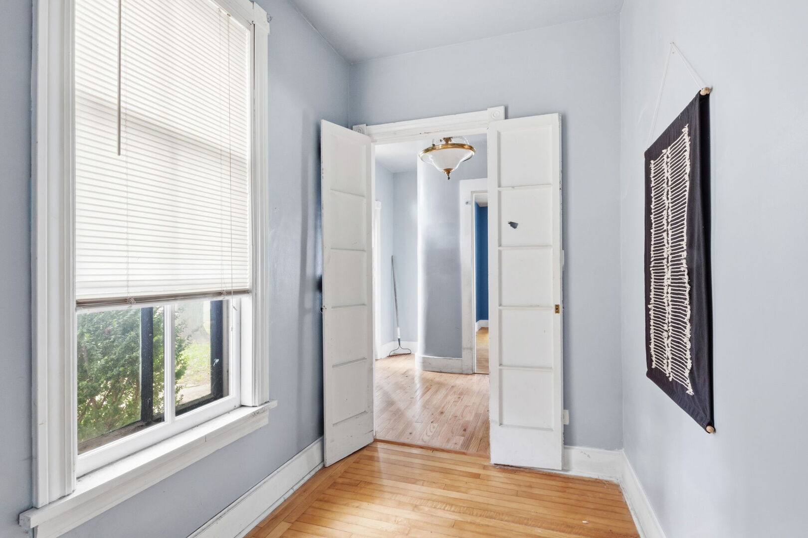 212 S 4th Street, Aurora, IL 60505