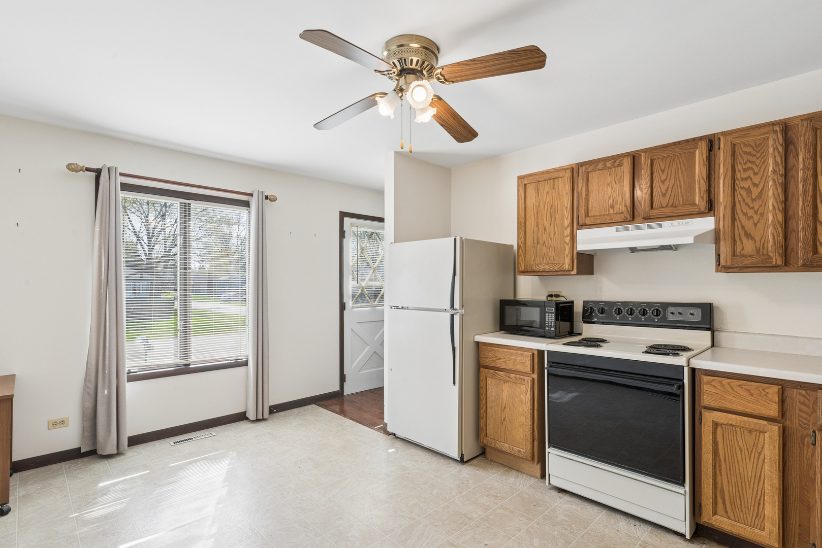 Round Lake Beach, IL 60073