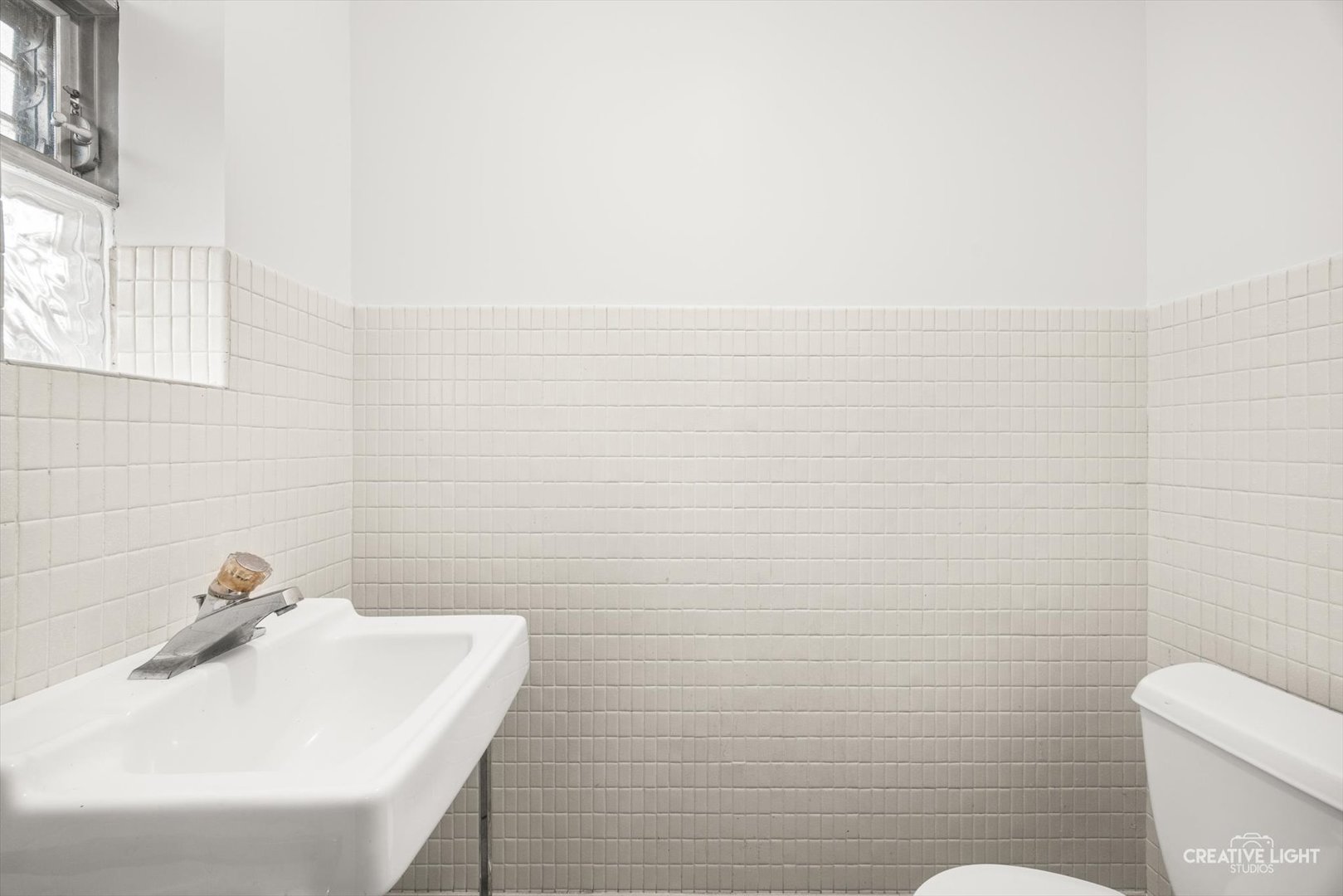 305 S Lambert Road, Glen Ellyn, IL 60137