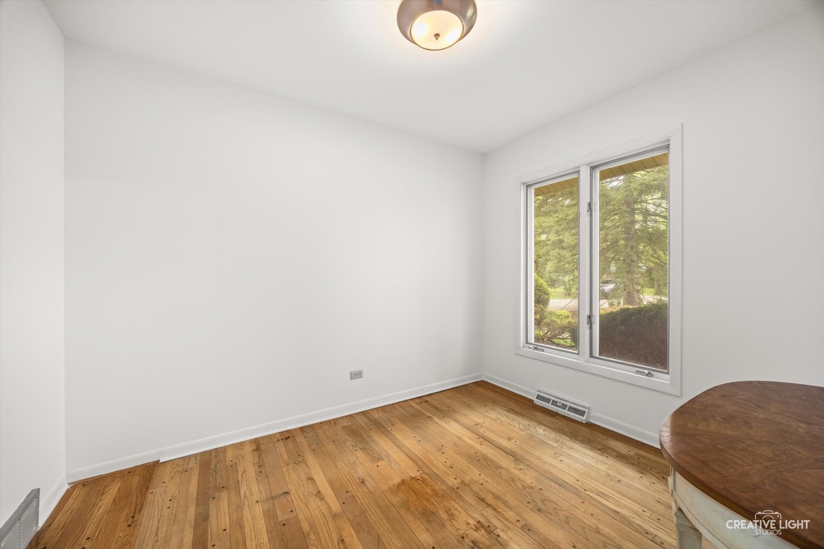 305 S Lambert Road, Glen Ellyn, IL 60137