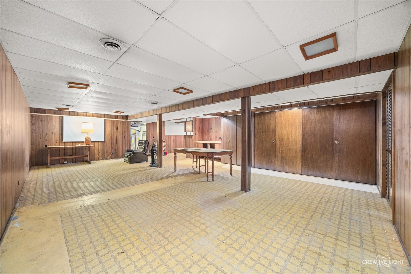 305 S Lambert Road, Glen Ellyn, IL 60137