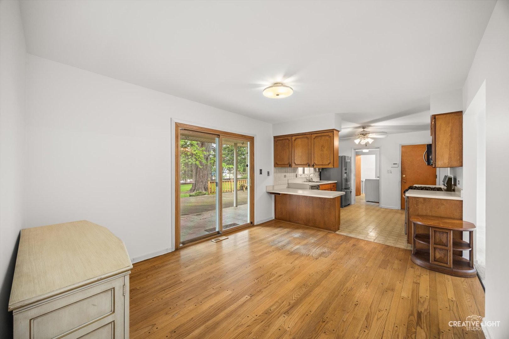 305 S Lambert Road, Glen Ellyn, IL 60137