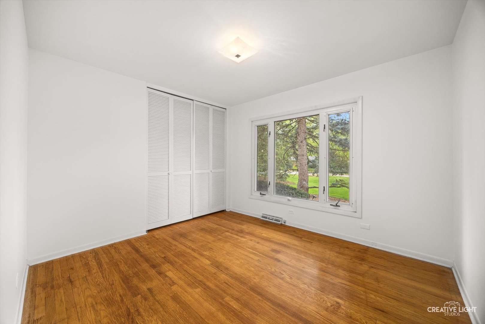 305 S Lambert Road, Glen Ellyn, IL 60137