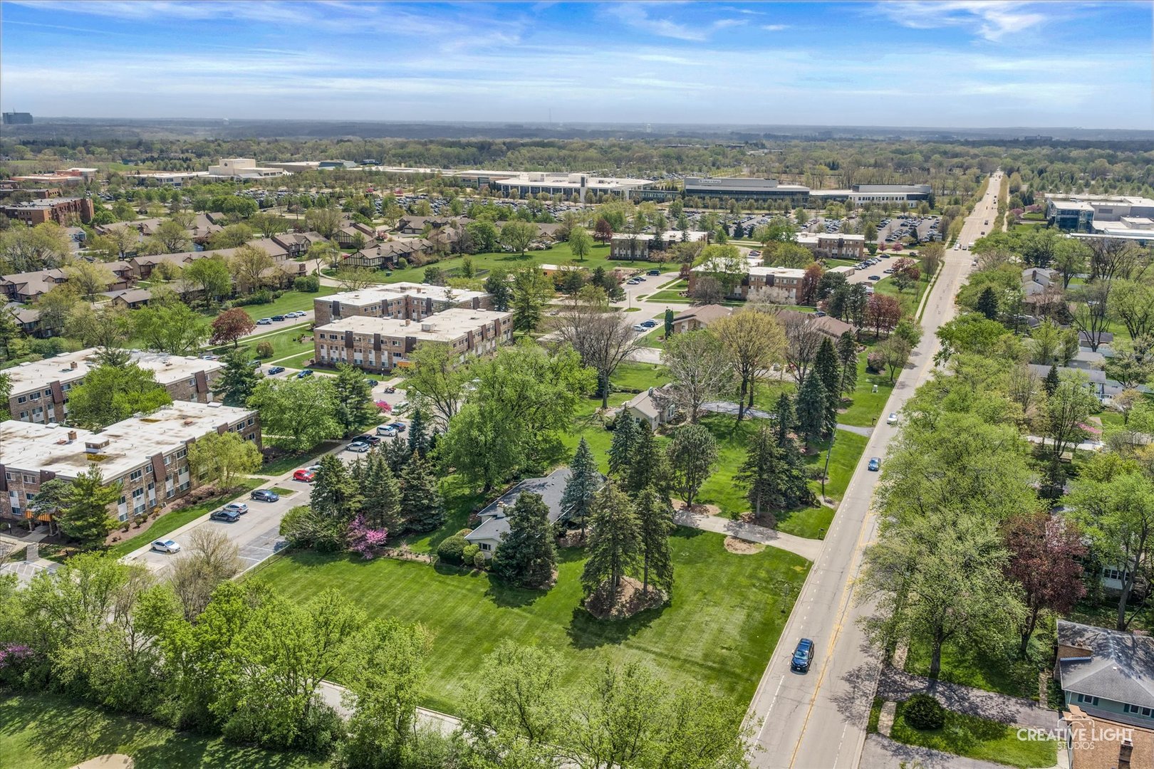 305 S Lambert Road, Glen Ellyn, IL 60137