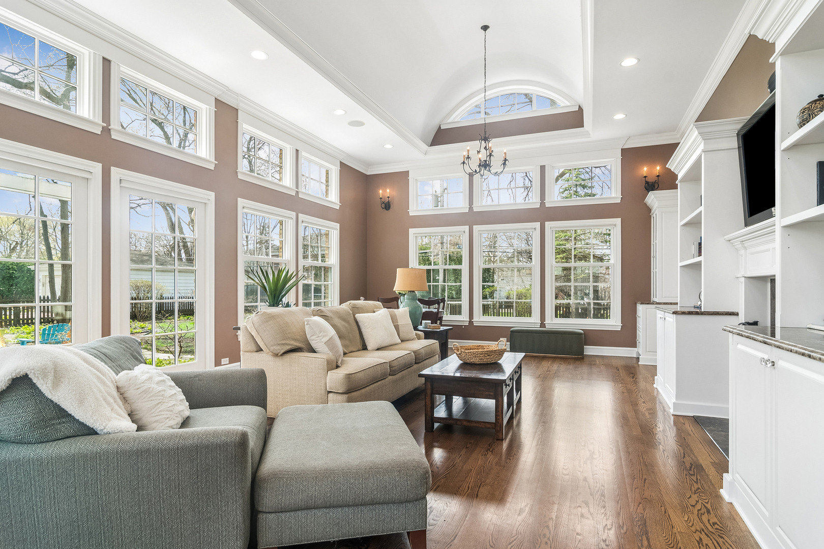 Arlington Heights, IL 60005