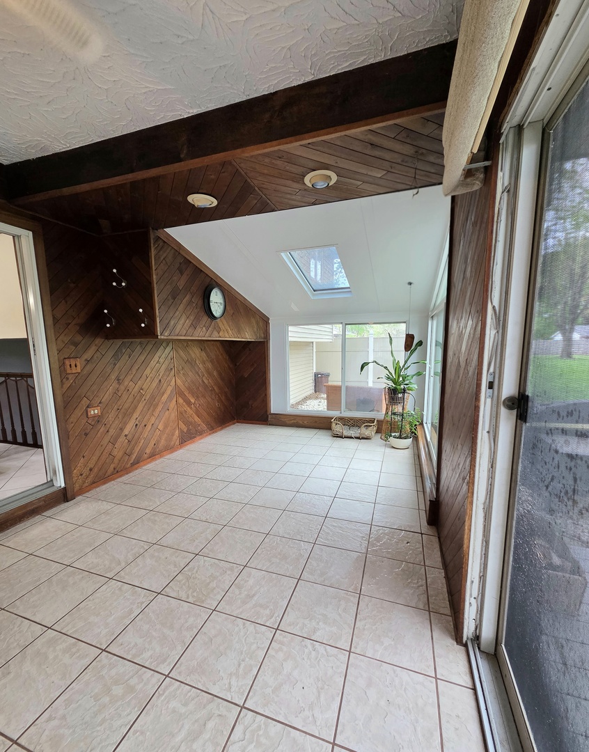 20715 Thomas Drive, Lockport, IL 60441