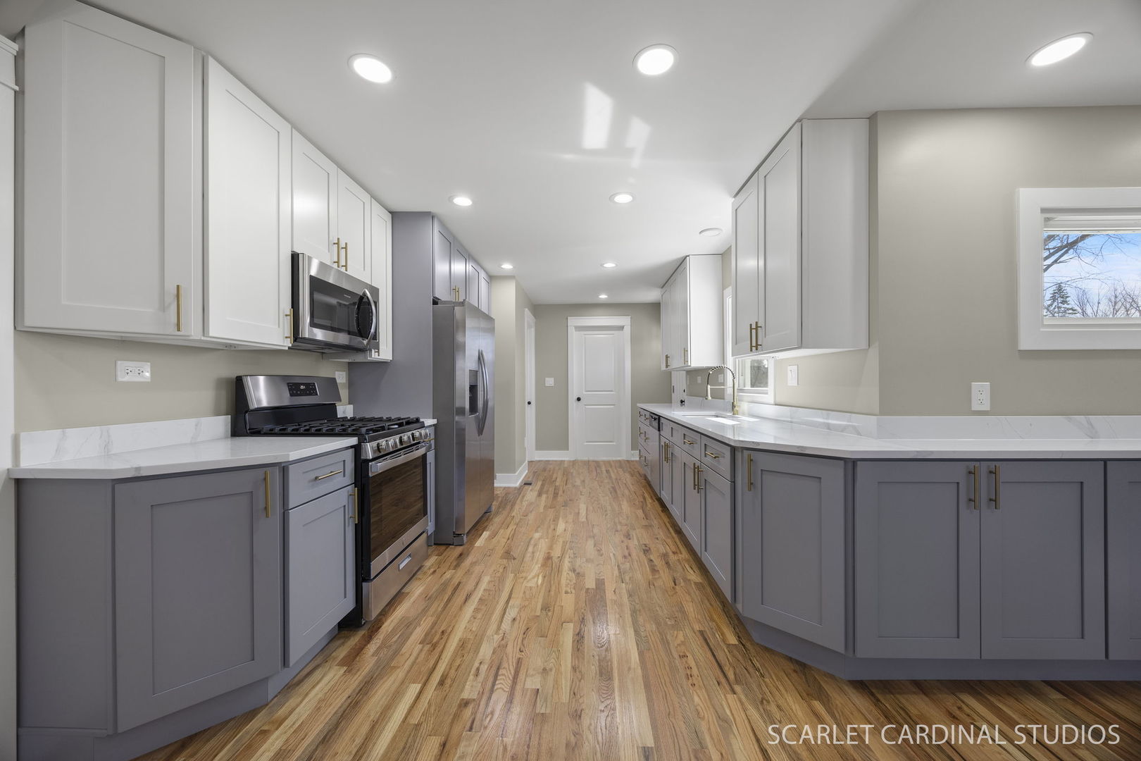 1300 S Wayside Drive, Villa Park, IL 60181